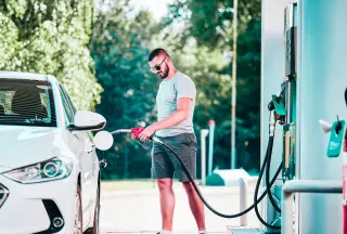 man-filling-car